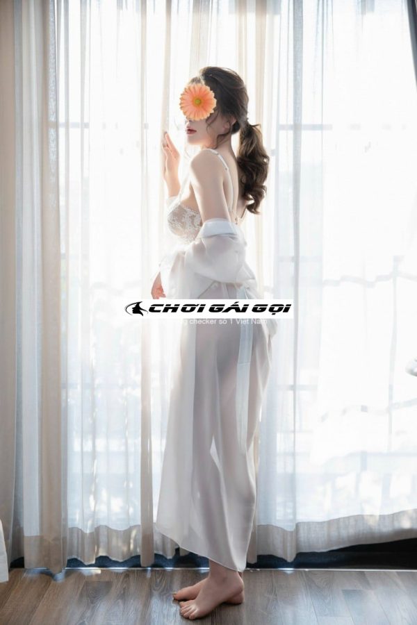 Call Girl Model Cẩm Nhung Ảnh Lớn - 2000 - 1